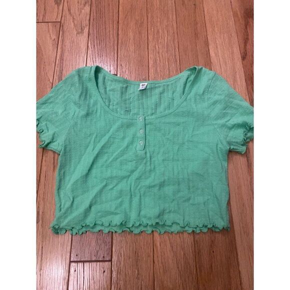 NWT BP Women's green short sleeve basic crop top size small - Picture 1 of 7